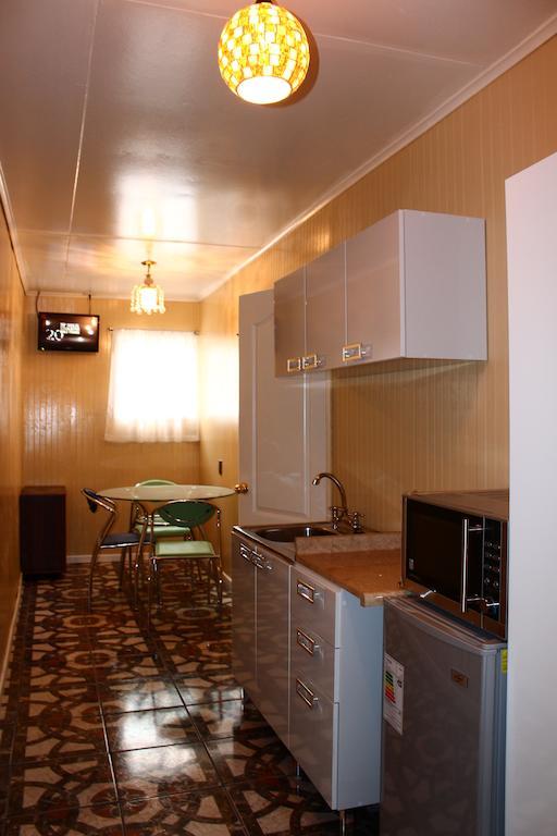 Hotel Yellow Submarine Пунта-Аренас Экстерьер фото
